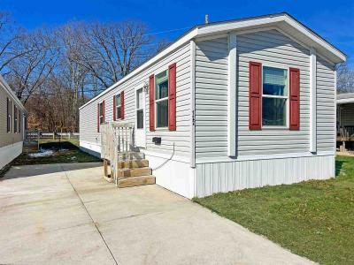 Mobile Home at 122 Westwood Amherst, OH 44001