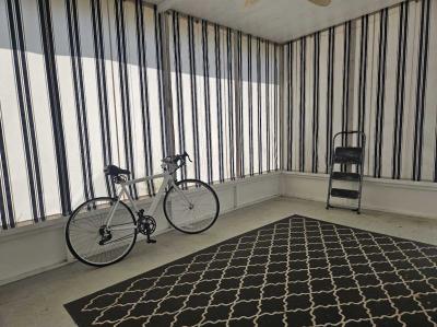 Photo 5 of 32 of home located at 9925 Ulmerton Rd., #504 Largo, FL 33771