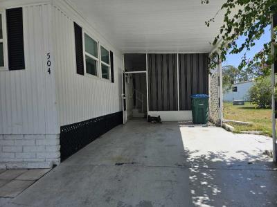 Photo 3 of 32 of home located at 9925 Ulmerton Rd., #504 Largo, FL 33771