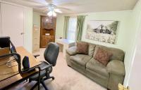 1992 Oakwood Manufactured Home