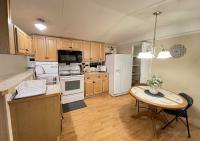 1992 Oakwood Manufactured Home