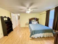 1992 Oakwood Manufactured Home