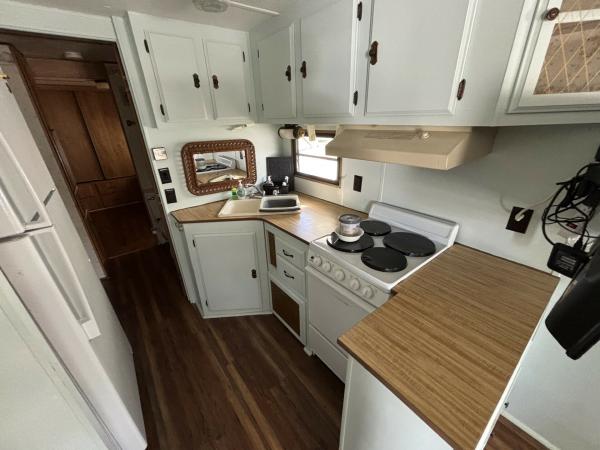 1985 Champion RAP1652H21083 Mobile Home