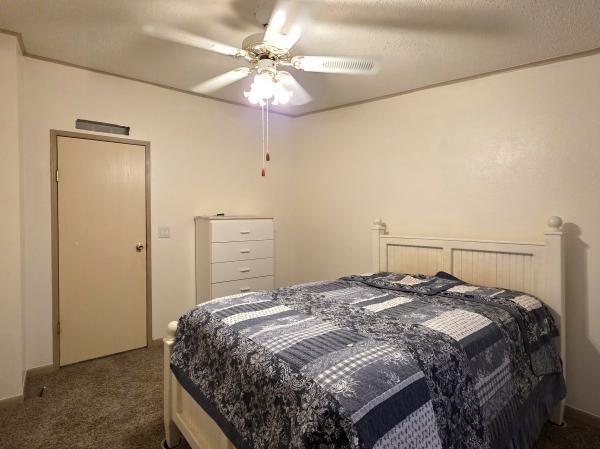 1993 Palm PH067933A/BFL Mobile Home