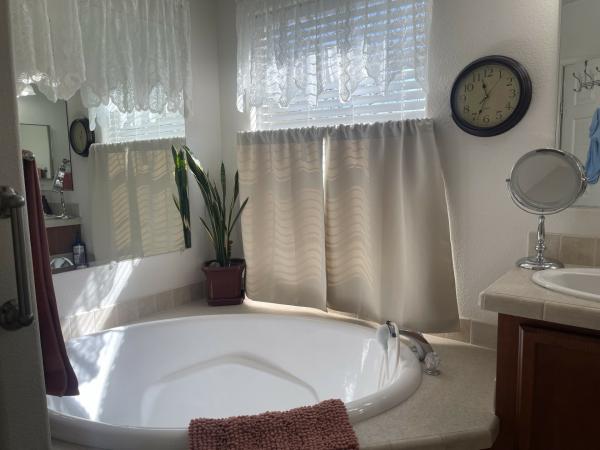 2005 FLEETWOOD HOMES CA INC 4513B Mobile Home