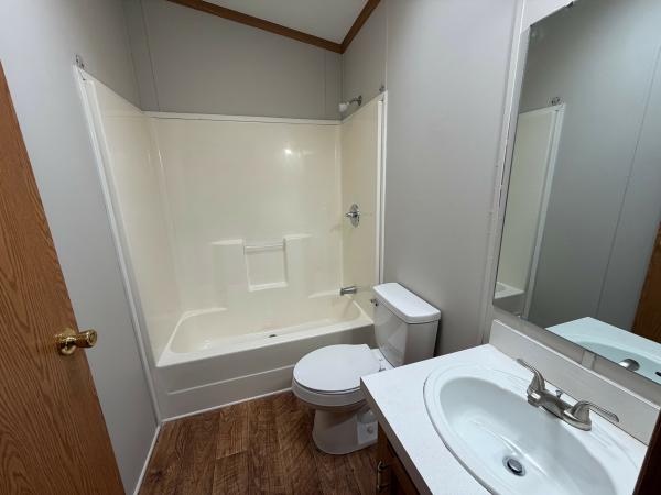 2000 Skyline UNK Mobile Home