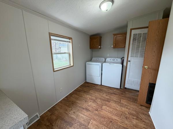 2000 Skyline UNK Mobile Home