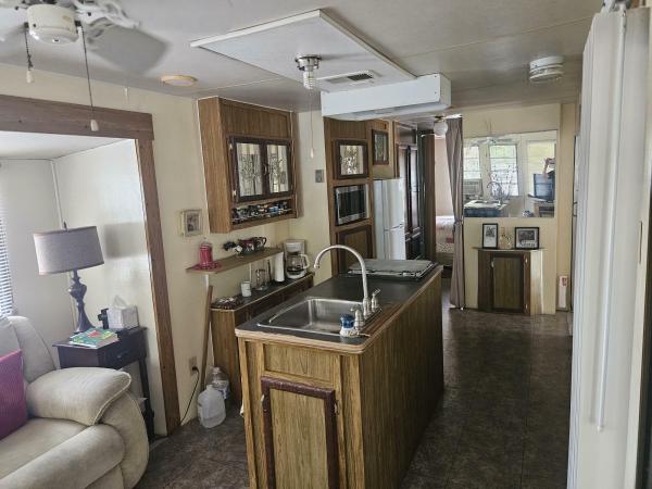 1995 BNA 71852911 Mobile Home