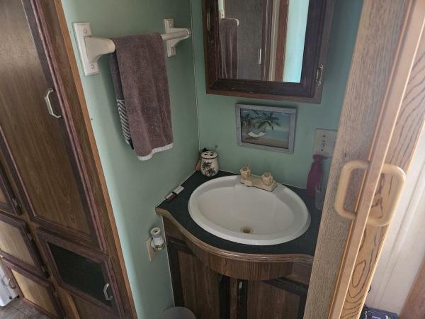 1995 BNA 71852911 Mobile Home