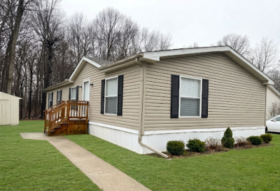Mobile Home at 4124 Meadow Lark Burton, MI 48519