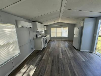 Photo 4 of 9 of home located at 130 S Suncoast Blvd, #M27 Crystal River, FL 34429