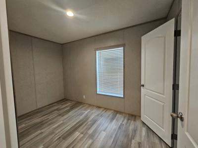 Mobile Home at 6074 Deerfield Rd Loveland Loveland, OH 45140