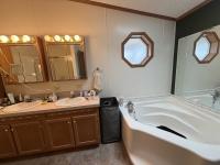 2003 Commodore Manufactured Home