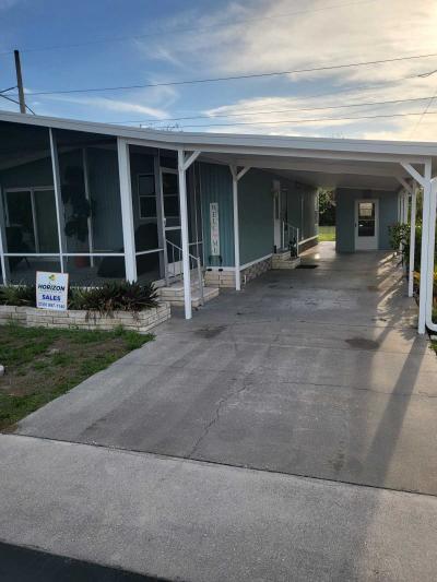 Photo 2 of 24 of home located at 28 Sunset Cir North Fort Myers, FL 33903