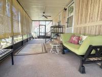 1992 Oakwood Manufactured Home