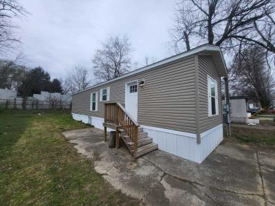 Photo 4 of 20 of home located at 3416 Kramers Ln #40 Louisville, KY 40216