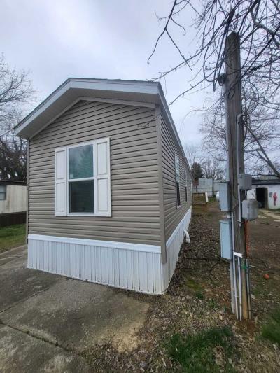 Photo 3 of 20 of home located at 3416 Kramers Ln #40 Louisville, KY 40216