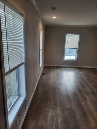 Photo 5 of 20 of home located at 3416 Kramers Ln #40 Louisville, KY 40216