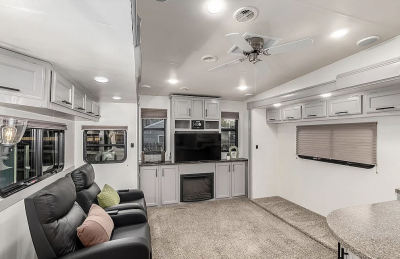 Photo 3 of 18 of home located at 720 4th St #3 Colorado Springs, CO 80907