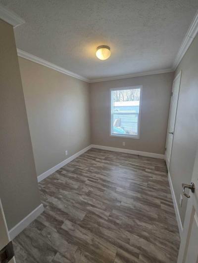 Photo 5 of 18 of home located at 8701 NE 107th Pl #90 Kansas City, MO 64157