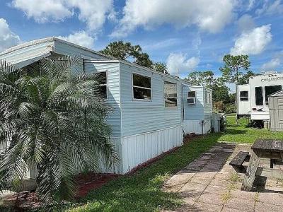 Photo 2 of 7 of home located at 9455 108th Avenue, Lot 167 Vero Beach, FL 32967