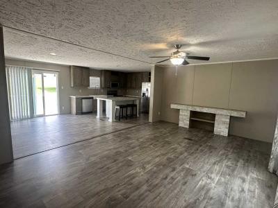 Photo 3 of 22 of home located at 117 Hubbard Circle Clinton, TN 37716