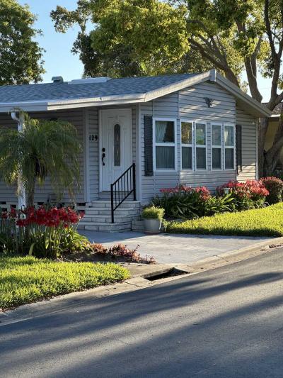 Photo 4 of 39 of home located at 795 County Rd 1 Lot 129 Palm Harbor, FL 34683
