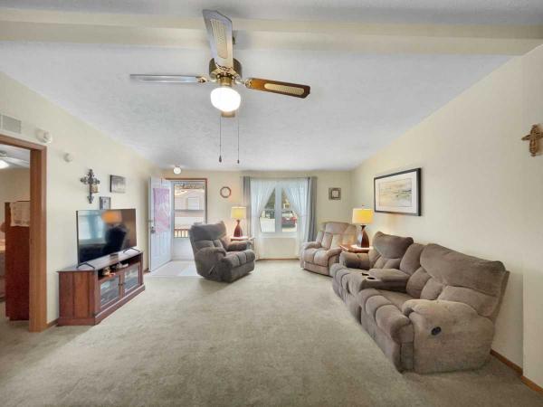 1995 American Homestar Manufactured Home