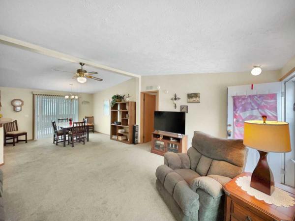 1995 American Homestar Manufactured Home