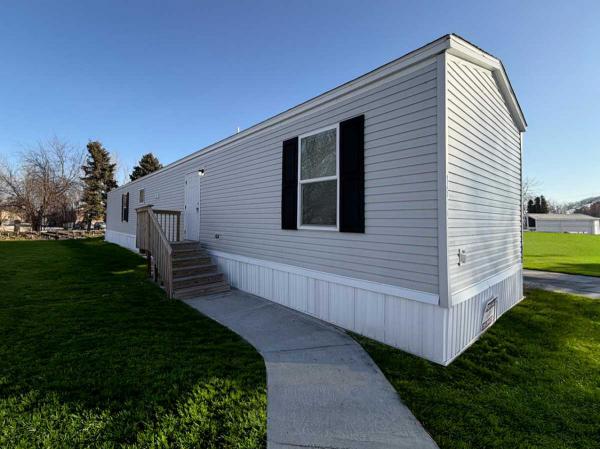 2022  Mobile Home For Sale