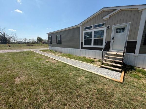 Photo 1 of 2 of home located at 131 Henry Poole Rd Nashville, GA 31639