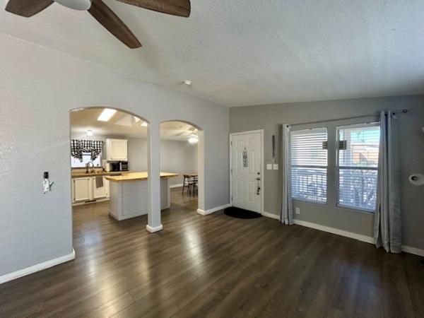 2005 Schult Manufactured Home