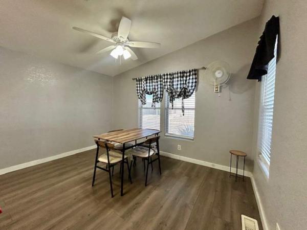 2005 Schult Manufactured Home