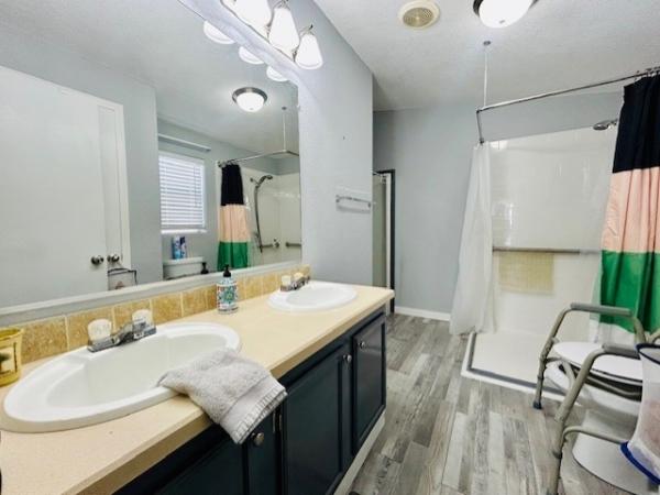 2005 Schult Manufactured Home