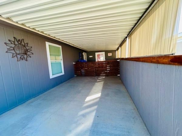 2005 Schult Manufactured Home