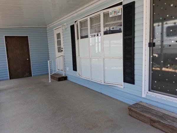 1998 SUNL 74882700 Mobile Home