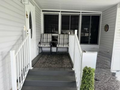 Photo 3 of 12 of home located at 663 Waterfront Dr Auburndale, FL 33823