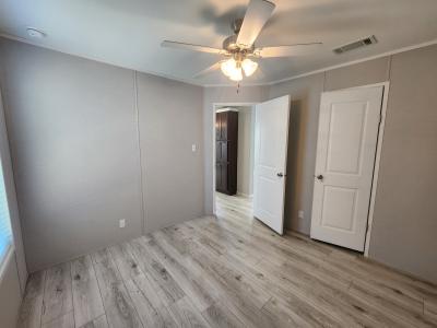 Photo 4 of 10 of home located at 10675 Rustling Dr Conroe, TX 77303