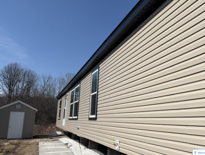 Photo 2 of 13 of home located at 24273 Arrowhead Rd Chelsea, MI 48118