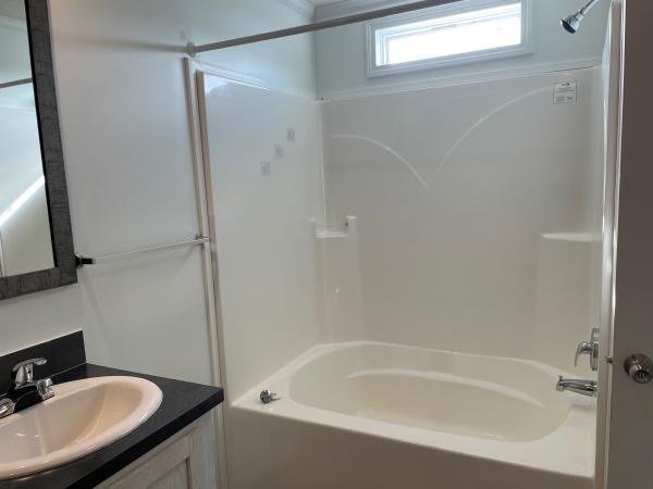 2019 CHAMPION RA1680223 Mobile Home