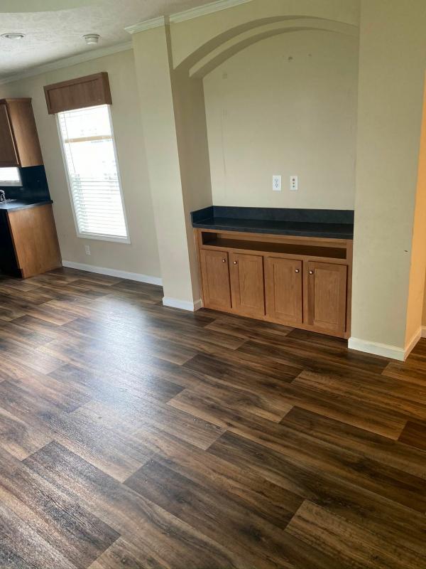 2017 Clayton Homes Inc Yes Mobile Home