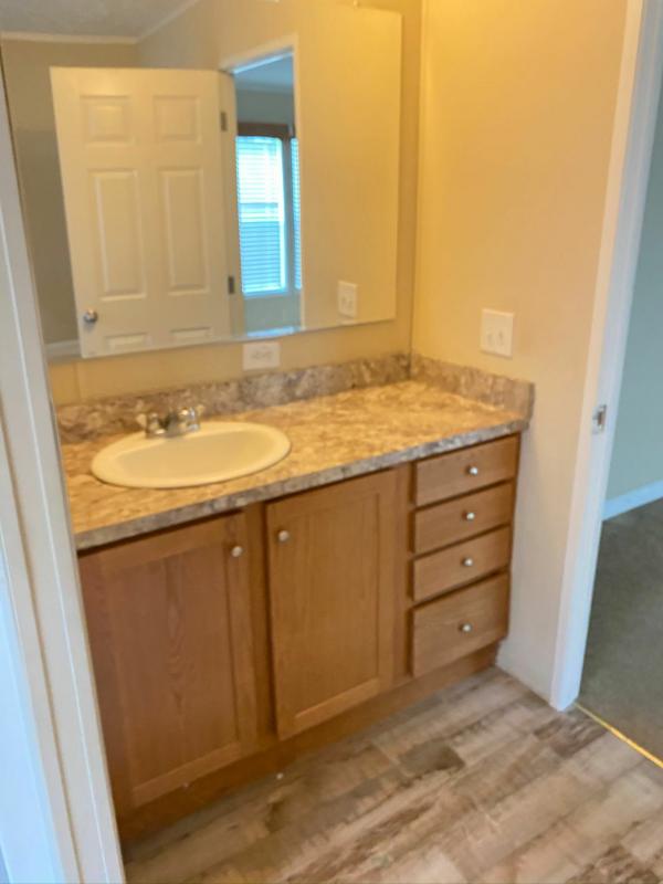 2017 Clayton Homes Inc Yes Mobile Home