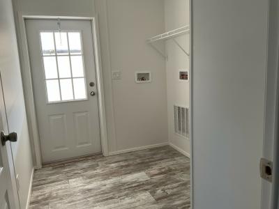 Photo 3 of 11 of home located at 15404 Lakeshore Villa Road Tampa, FL 33613