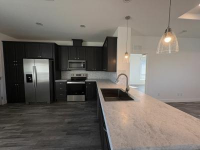 Photo 5 of 20 of home located at 3301 S Goldfield Road Lot 5095 Apache Junction, AZ 85119