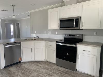 Photo 4 of 14 of home located at 3528 14th Street West #H008 Bradenton, FL 34205