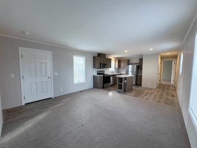 Photo 4 of 18 of home located at 10610 East St Rt 762 #50 #50B Lockbourne, OH 43137