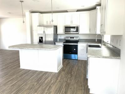 Photo 4 of 21 of home located at 122 South Lake Drive Leesburg, FL 34788