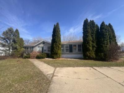 Photo 5 of 6 of home located at 3053 Windham Hills Blvd Jackson, MI 49201