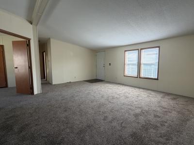 Photo 3 of 4 of home located at 25236 Carmel Woodhaven, MI 48183