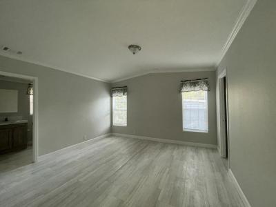 Photo 2 of 19 of home located at 101 Lisa Dr. Mount Dora, FL 32757